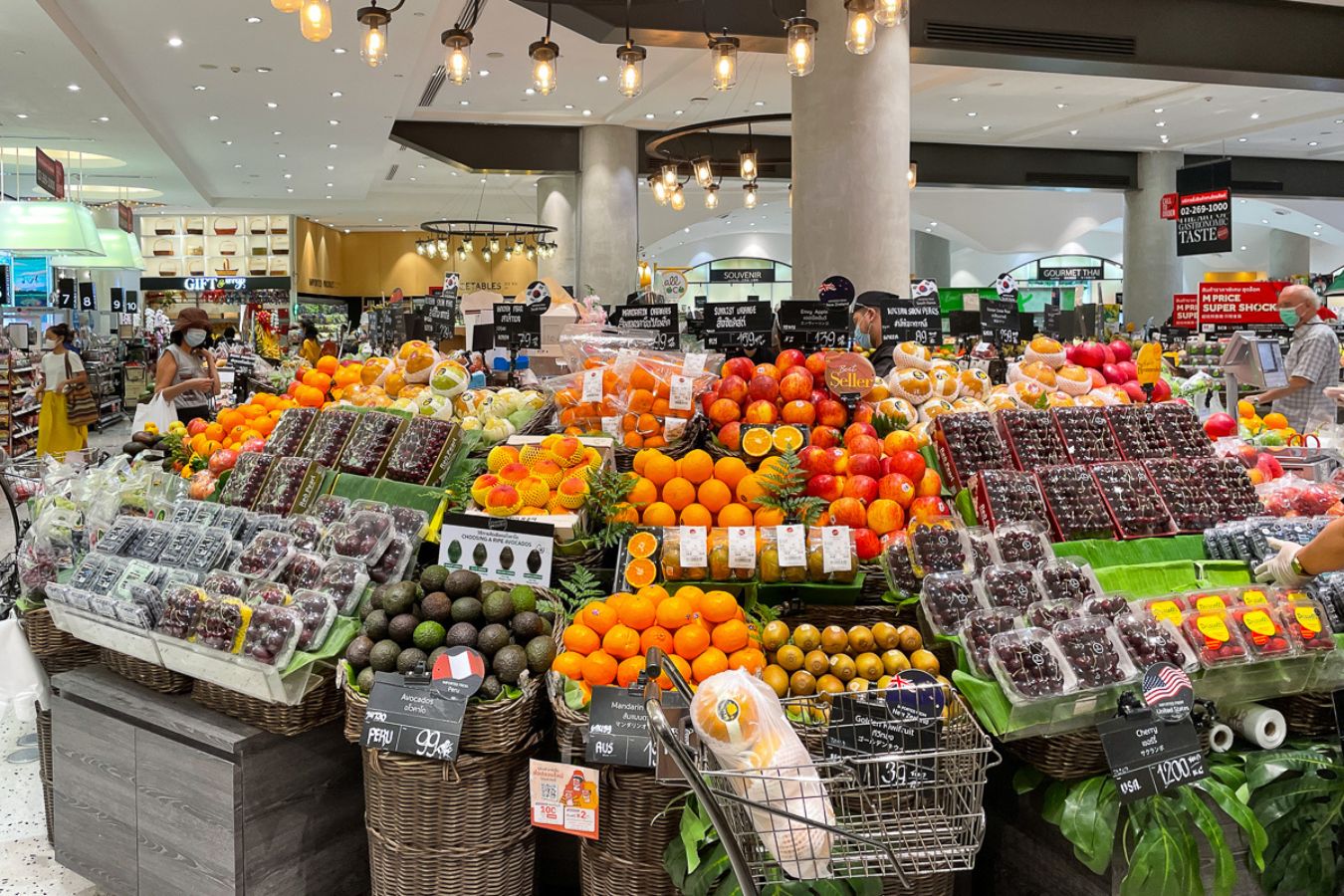 「グルメマーケット」で世界を食す