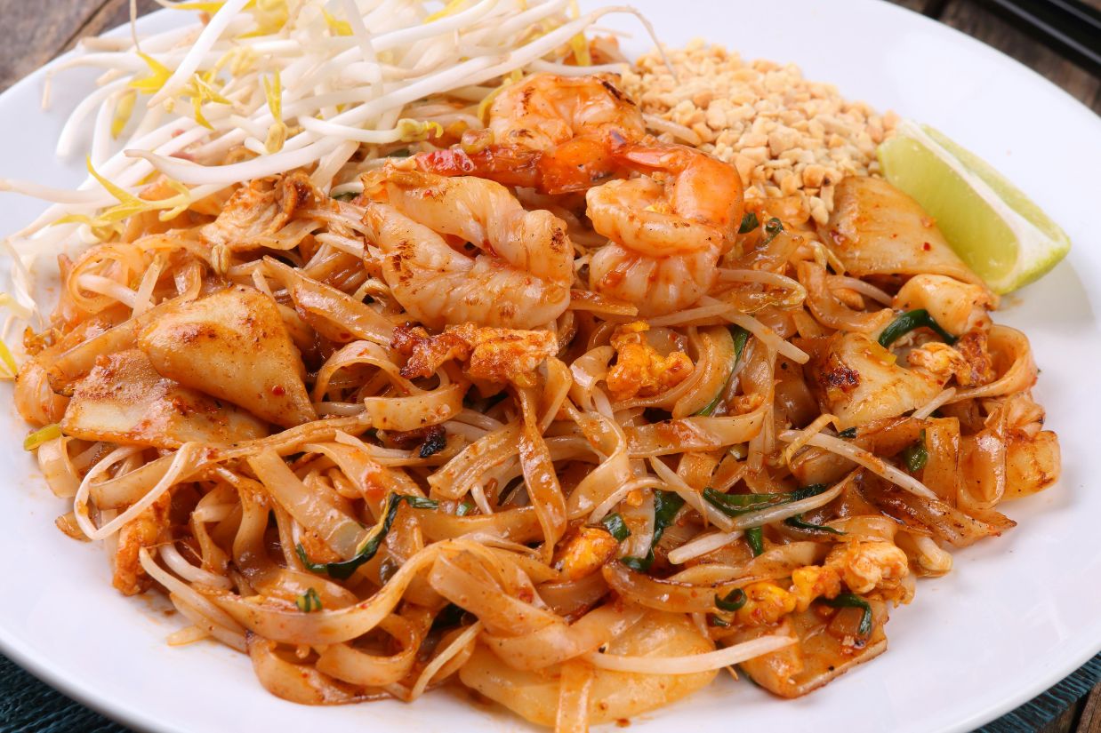 一皿200円〜。屋台とフードコートで知る「タイのソウルフード」