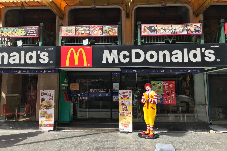 マクドナルドなど外資系フランチャイズの飲食店